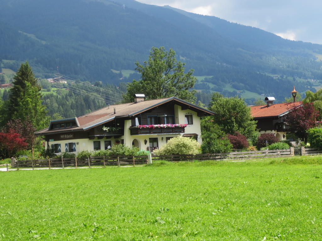 Gaestehaus Scharler Нойкірхен-ам-Гросфенедігер Екстер'єр фото